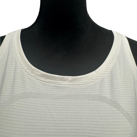 Lululemon Swiftly Tech Racerback Tank Top White - Picture 4 of 7